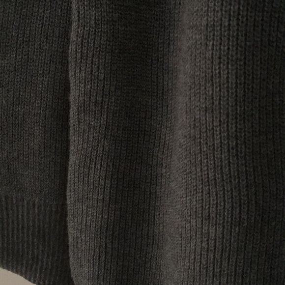American Eagle sweater - Picture 4 of 4